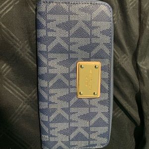 Michael Kors wallet